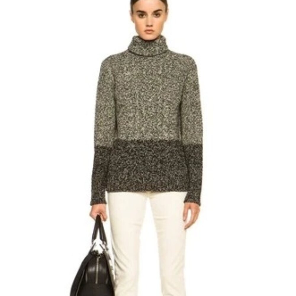 VINCE 50% Wool 50% Yak Color Twist Turtleneck Sweater in Natural/Carbon Medium